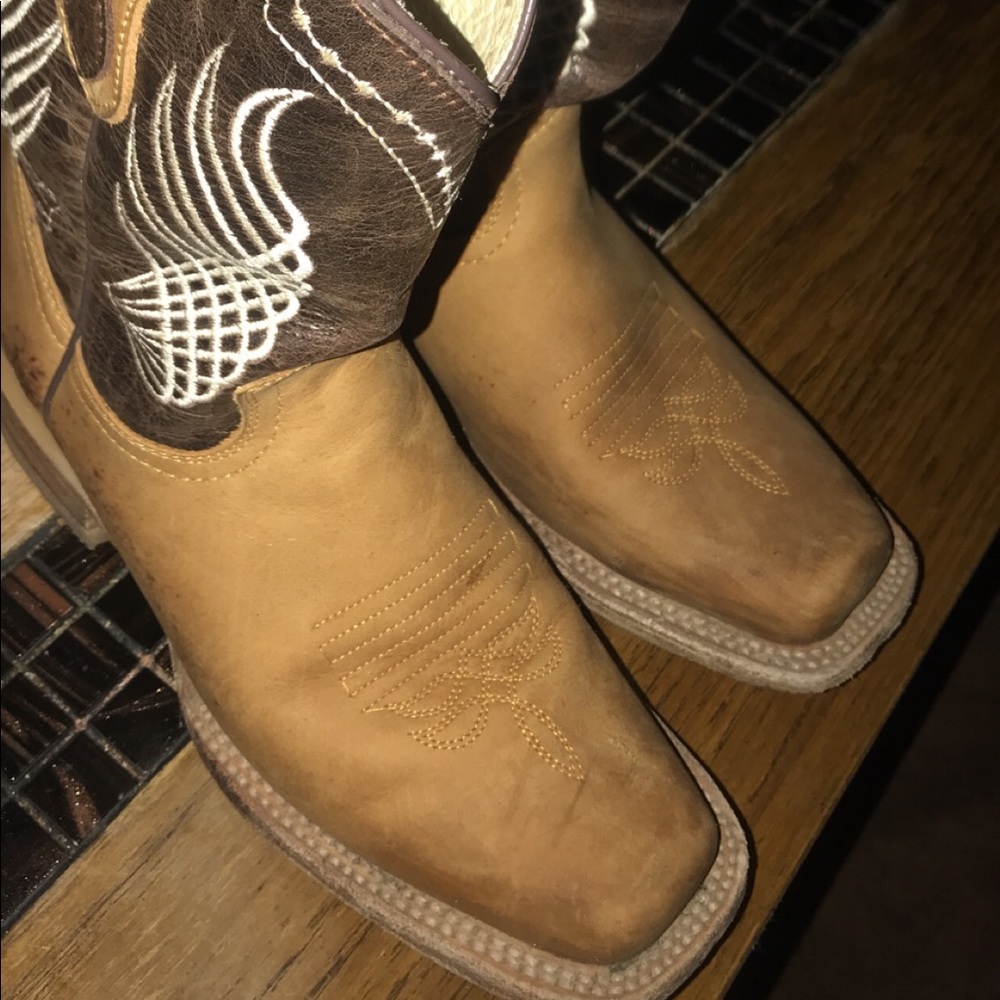 Youth size 3 western boots